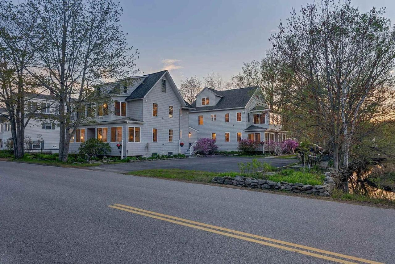 Private Coastal First Floor Residence in the Heart of Ocean Park Maine with Nearby Beach Access - Chambres d'hôtes Old Orchard Beach