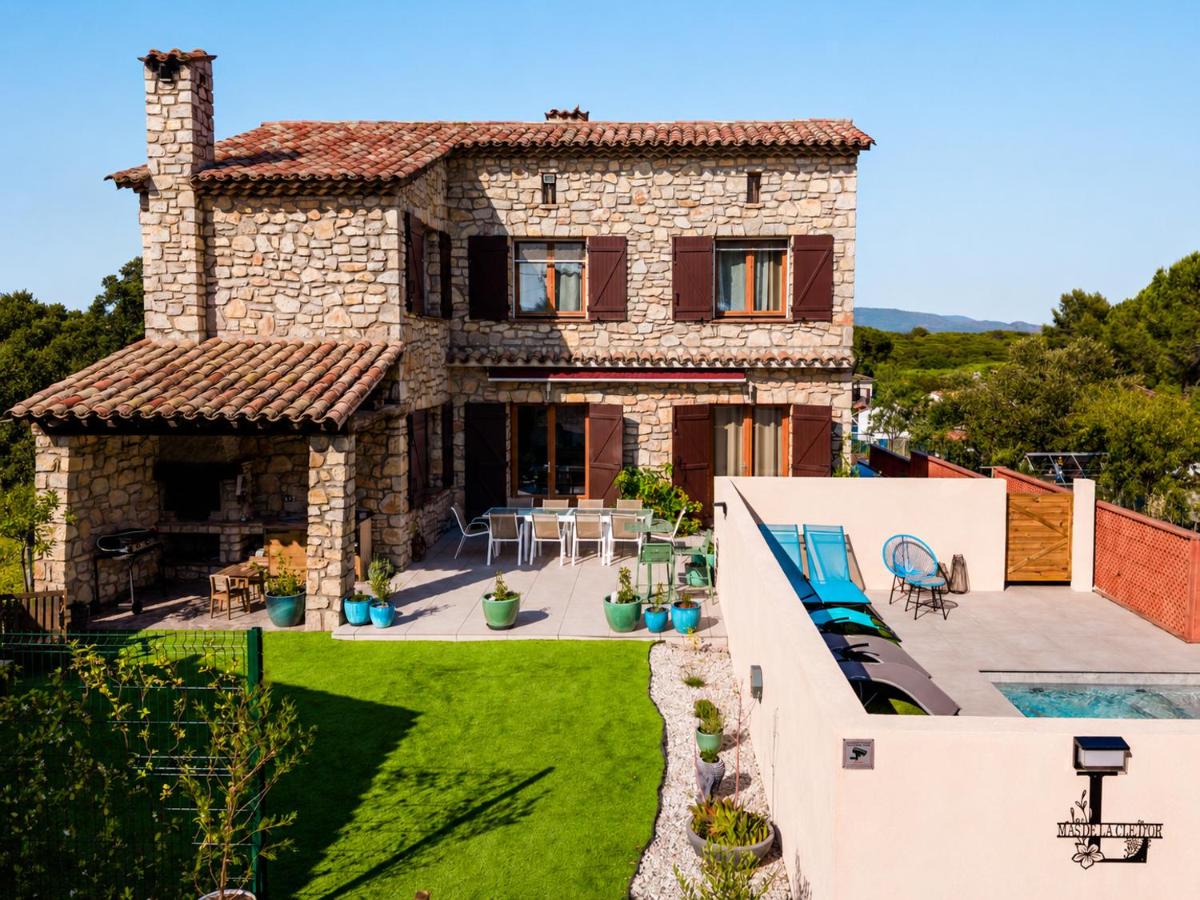 Suites 5 étoiles - Piscine - Proches Plages - Le Mas de la Clé d'or - B&B Puget-sur-Argens