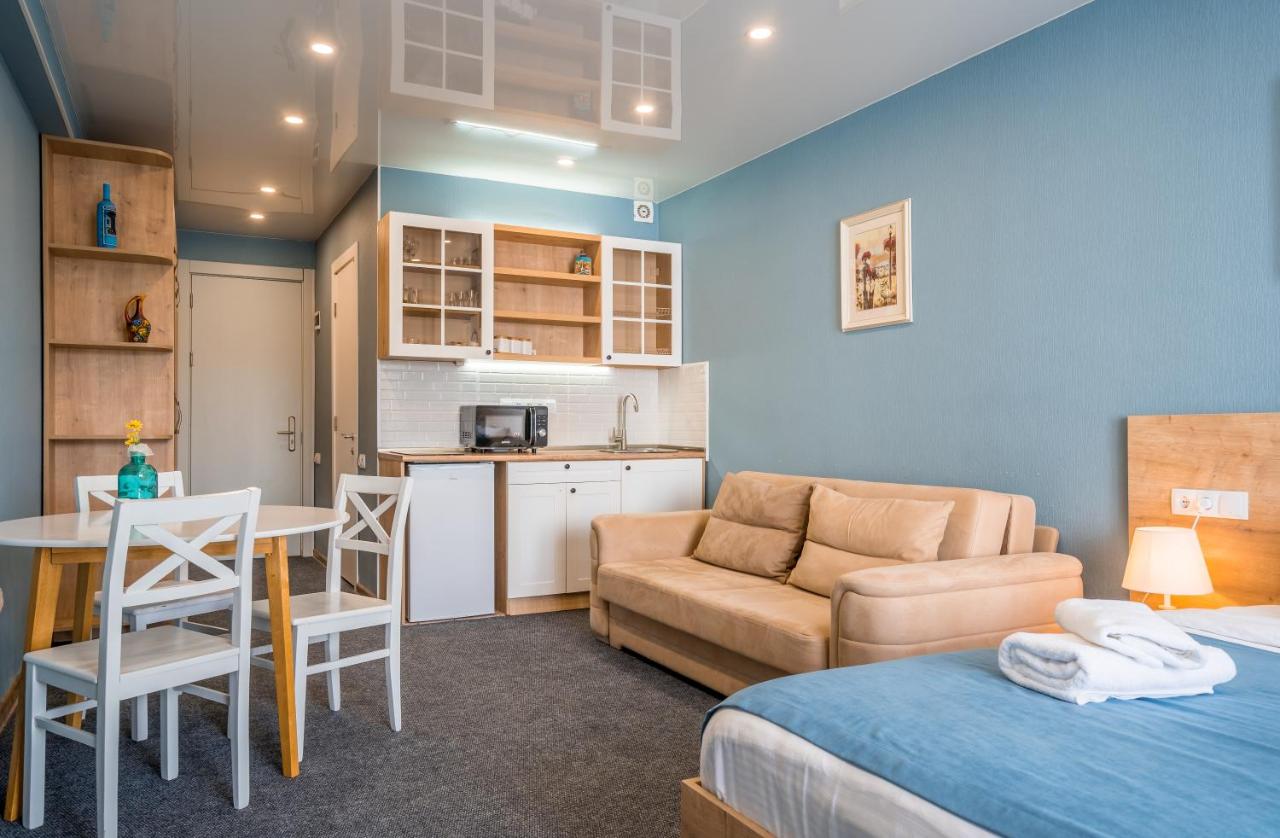Studio Apartment with Balcony
