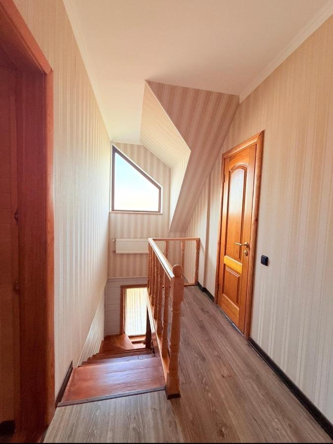 Zoloche Chalet - Chambres d'hôtes Vyshenky