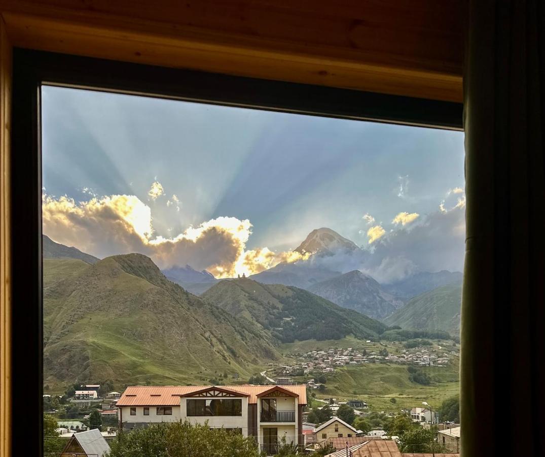 Mountain Stories Kazbegi-Stepantsminda - Bed and Breakfast Stepantsminda