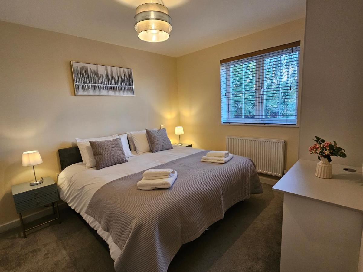 2 Bedroom Flat Free Parking - Bed and Breakfast Reading