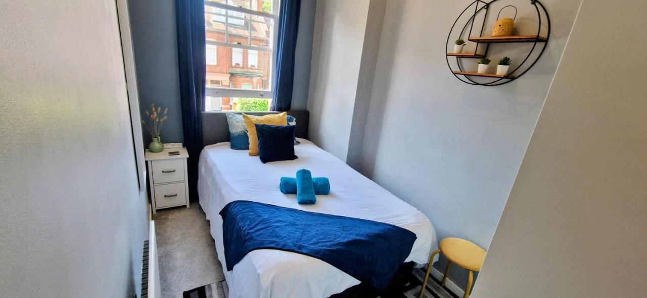 Single Bed at Cozy Hailsham - Bed and Breakfast Londen