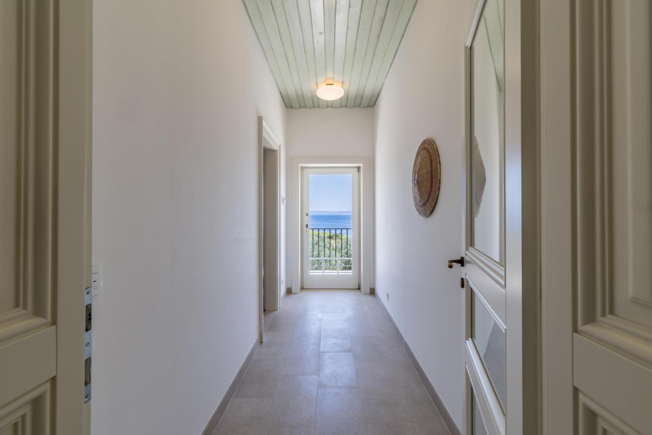 Villa Avola in Bol Exclusive Beach Access - Bed and Breakfast Bol
