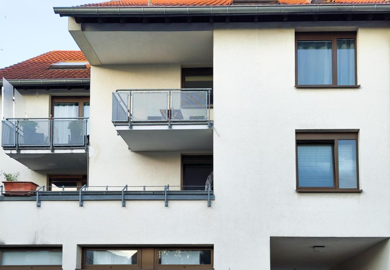 NestlyStay - City Apartment- Free Parking - Balkon - B&B Saarbrücken