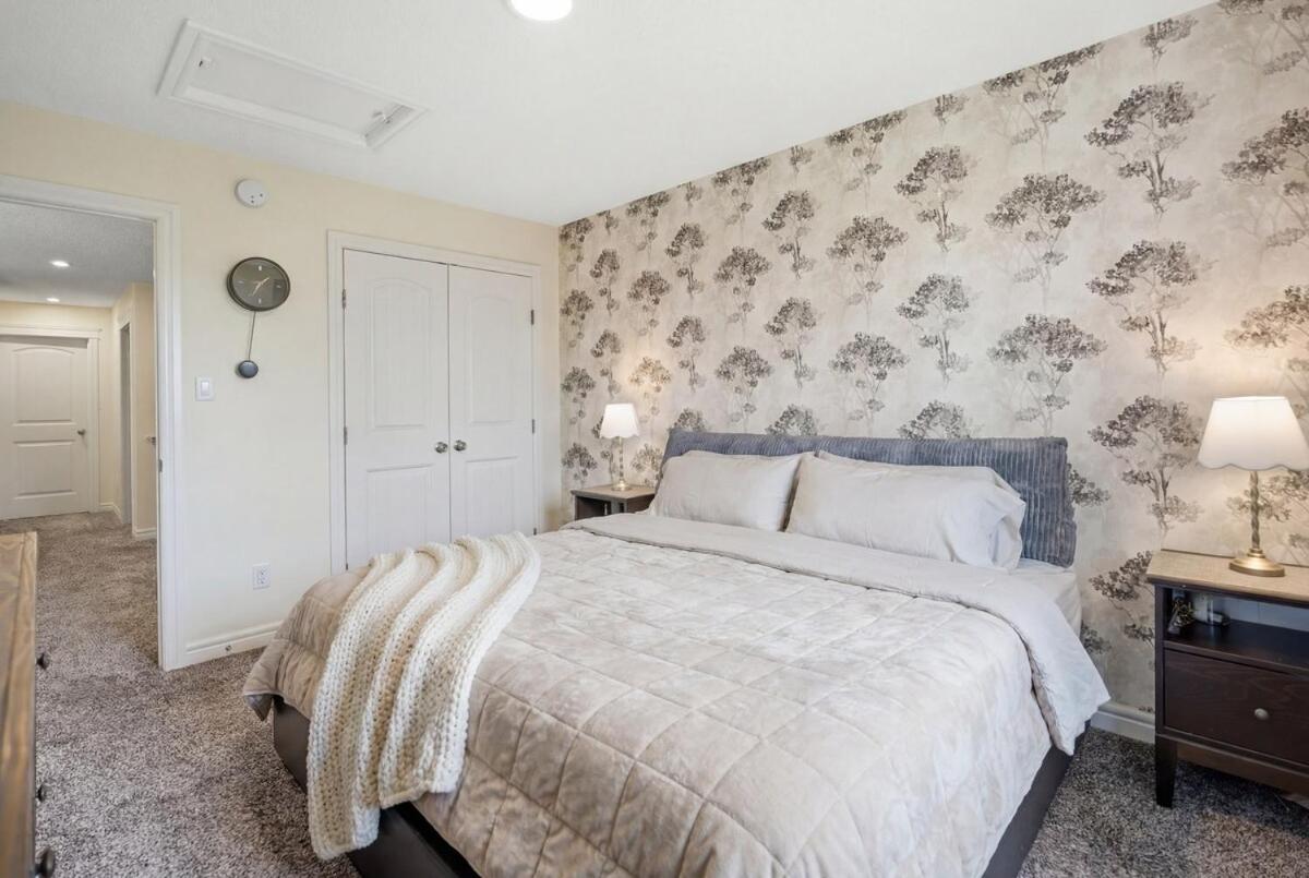 Place of love and peace - B&B Edmonton