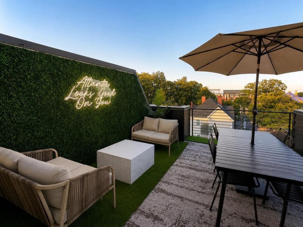 Atlanta Rooftop Retreat - Sleeps 10 - Parking - Chambres d'hôtes Atlanta