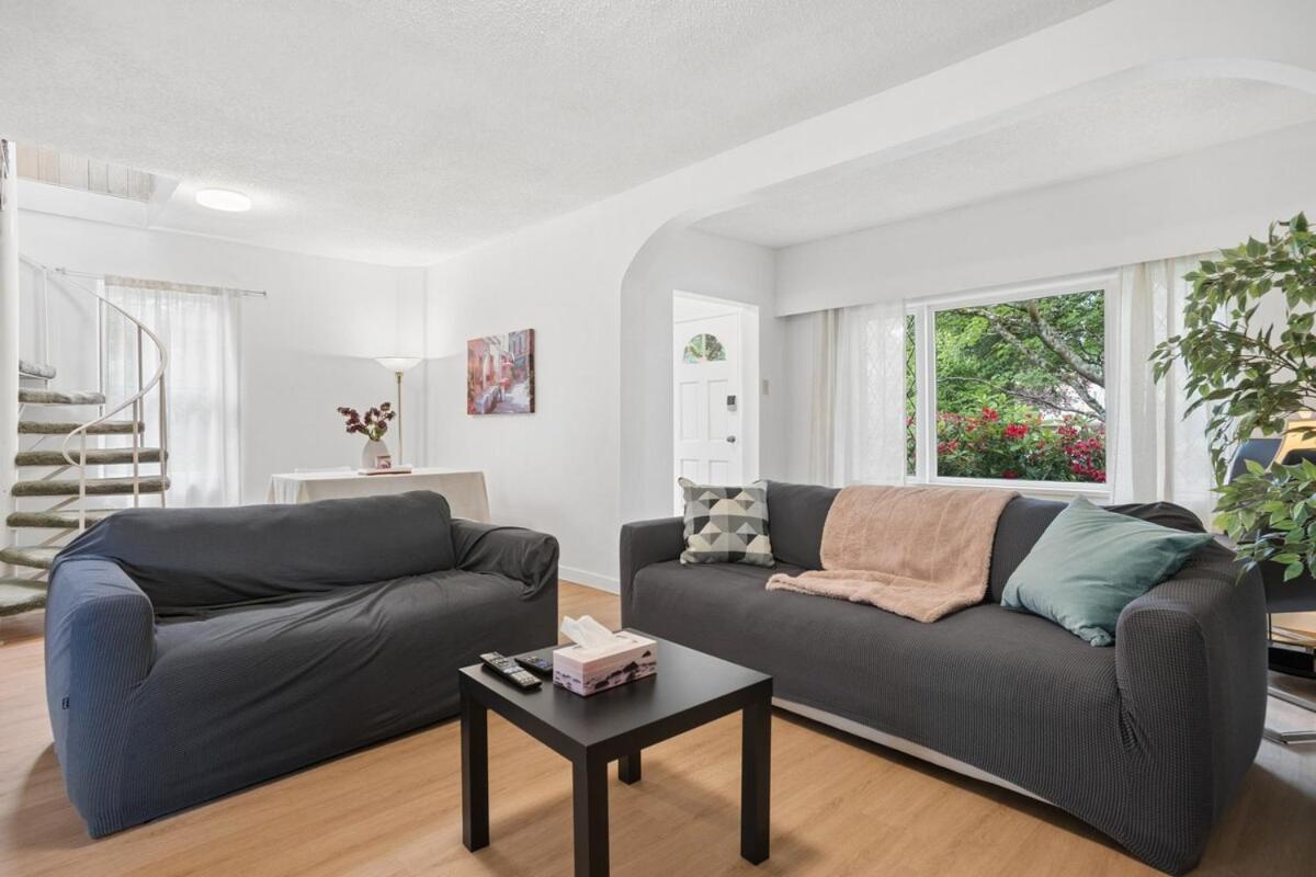 Roomy 3BR West Side Family Near UBC and Parks - Chambres d'hôtes Vancouver