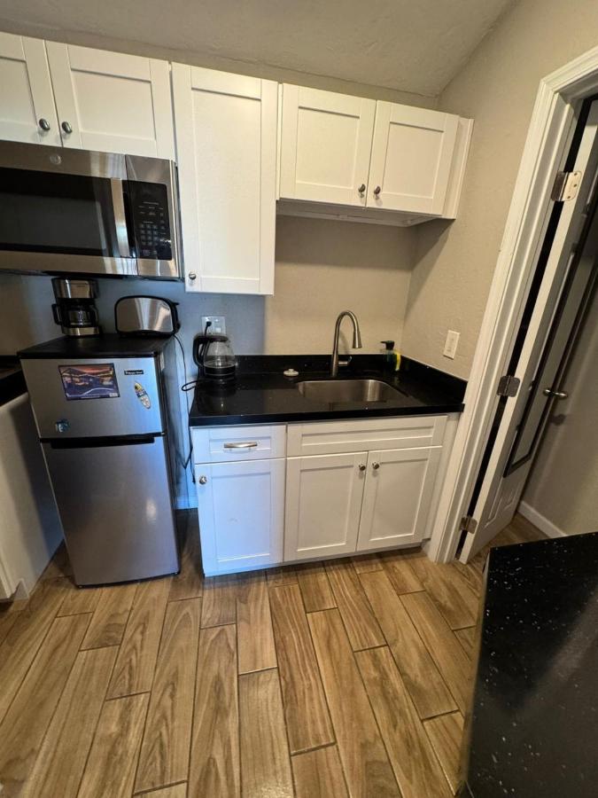 Midtown Studio Unit C Backyard - B&B Phoenix