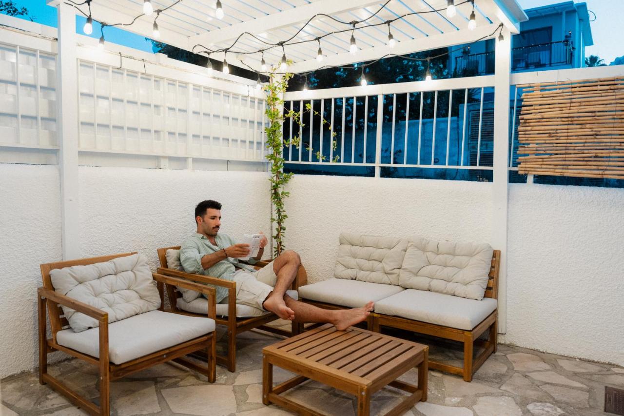 The Nostalgia Cottage Protaras - An Island Retreat - Chambres d'hôtes Protaras