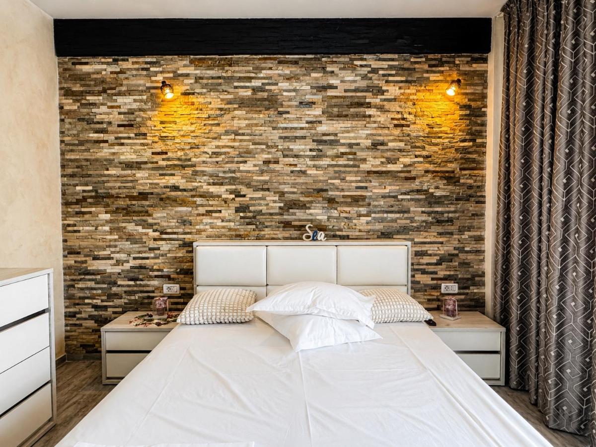 NeoPlace 47- Astoria Residence - B&B Năvodari