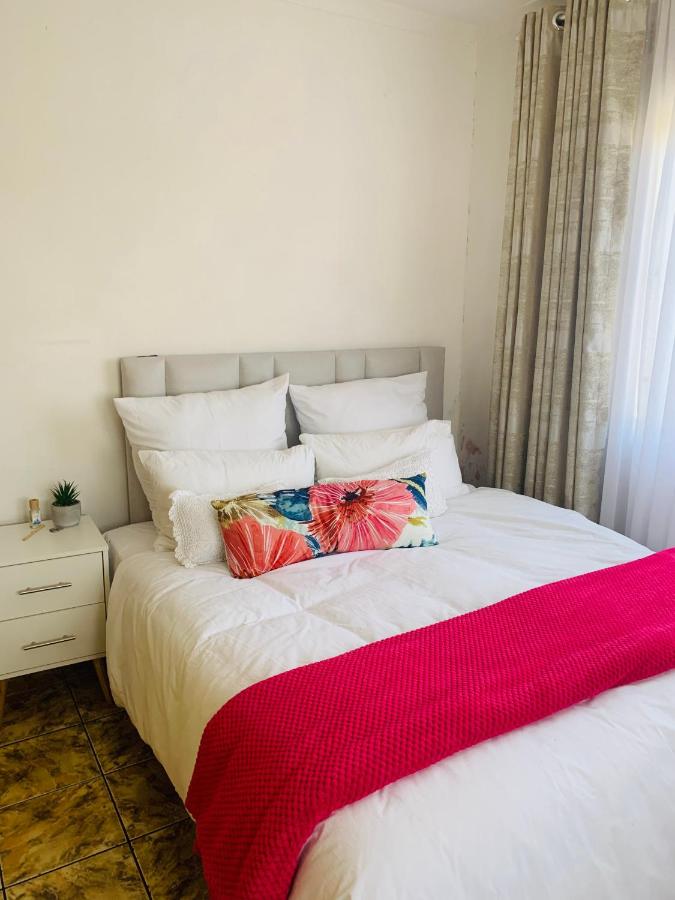 Cosy guesthouse - Bed and Breakfast Newlands