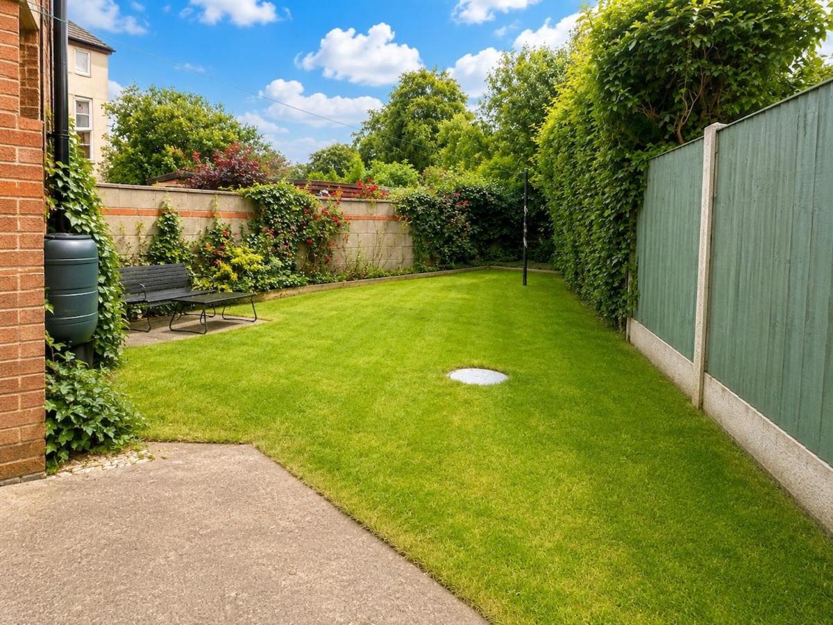 Modern 2-Bed House Garden Free Parking Leeds - B&B Horsforth