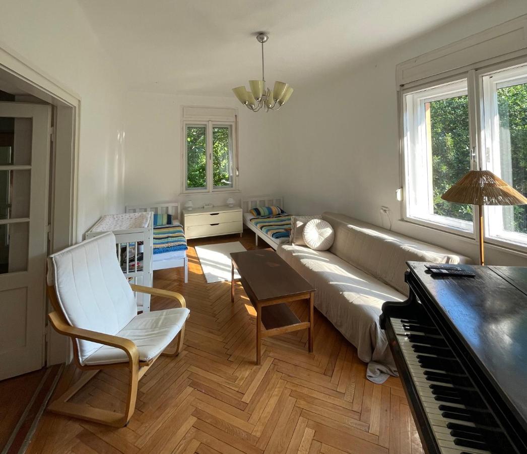 Zongorás Apartman - B&B Balatonalmádi