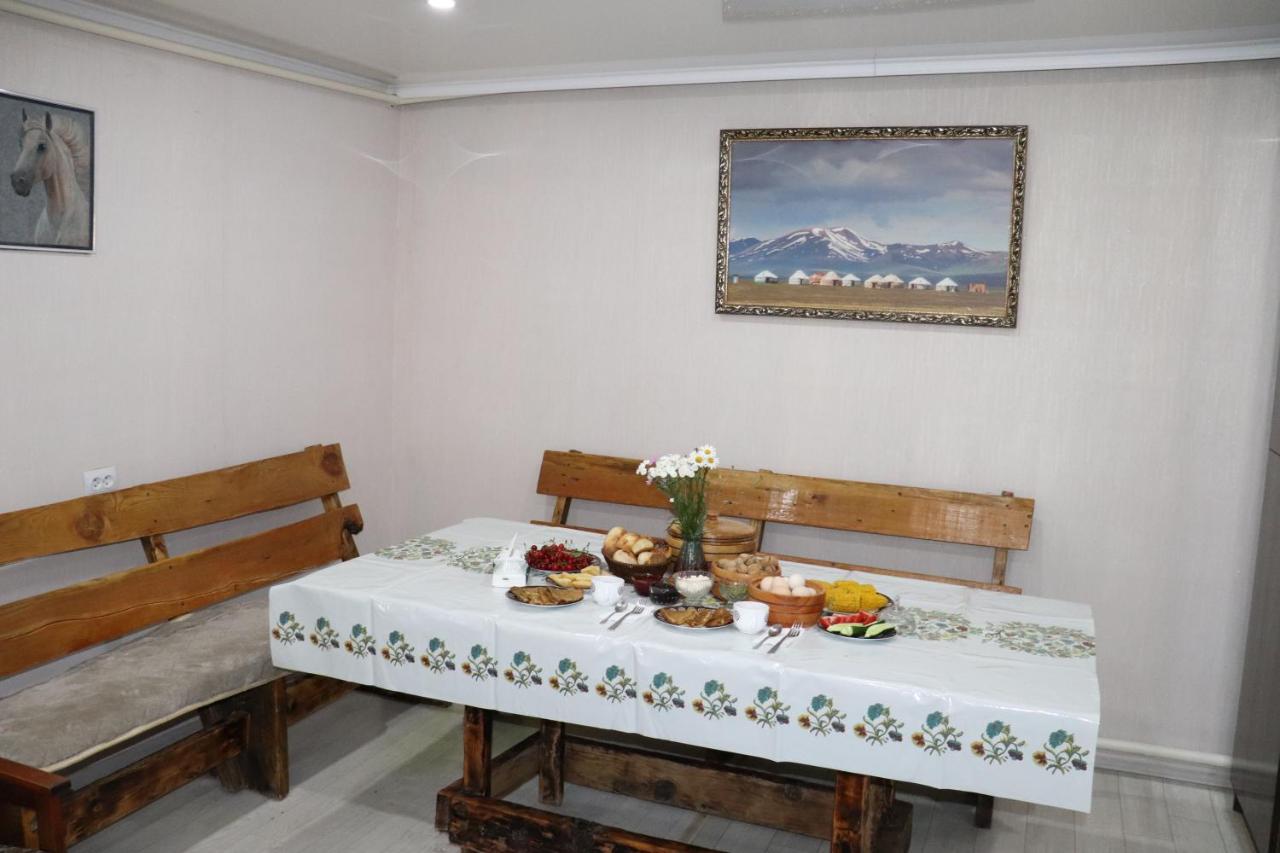 Bulak - Kyrgyz Family Hostel - Ferienwohnung Karakol