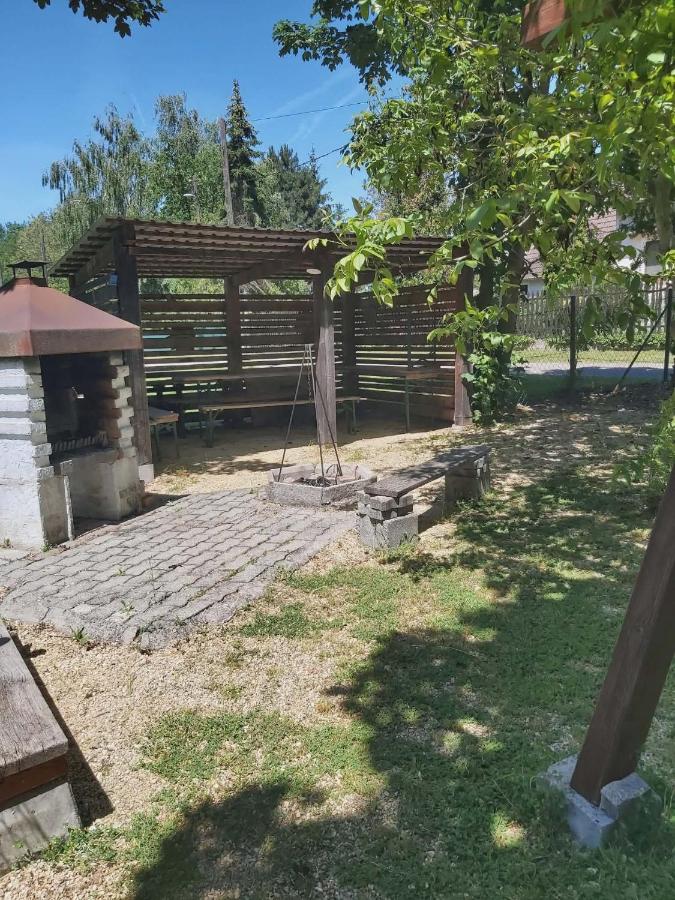 Bakonyi Napsugár Vendégház Döbrönte - B&B Döbrönte