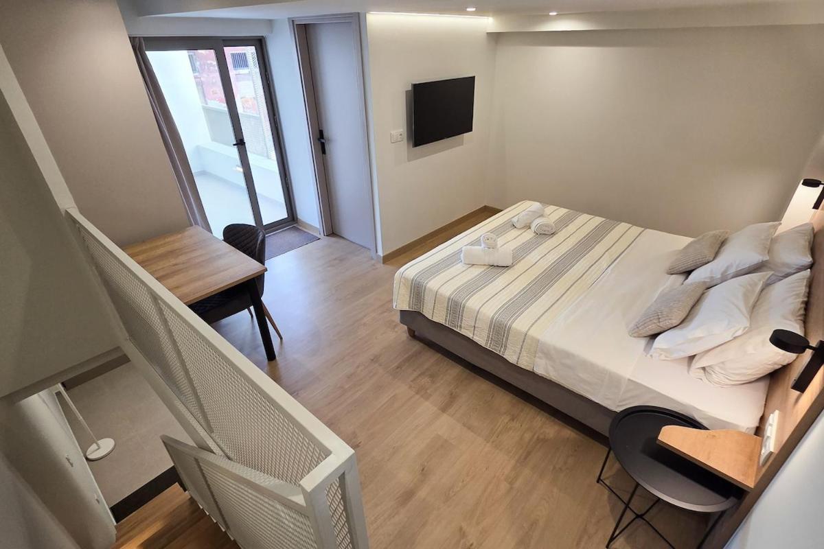 Ydras146 Loft - B&B Kalamata