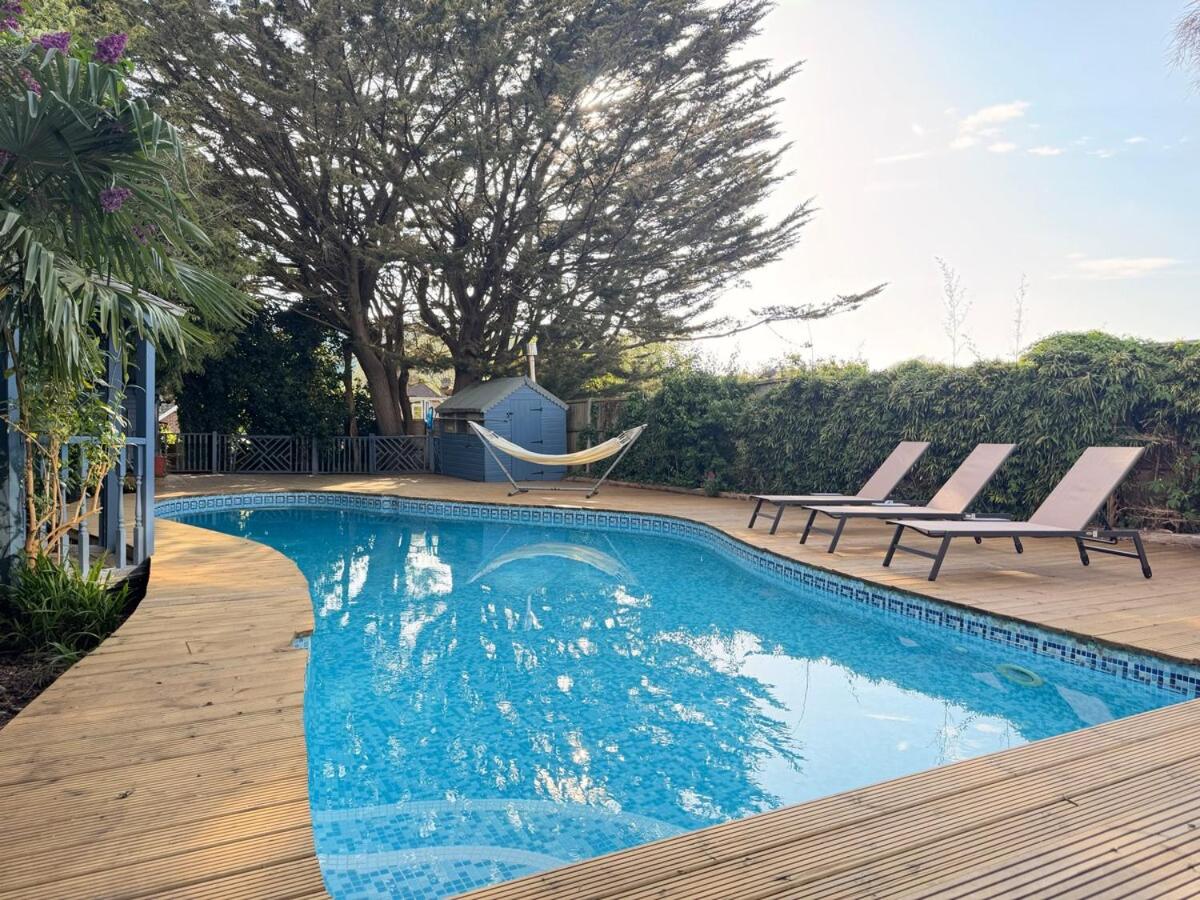 Palm House Pool Hot Tub South Downs - B&B Findon