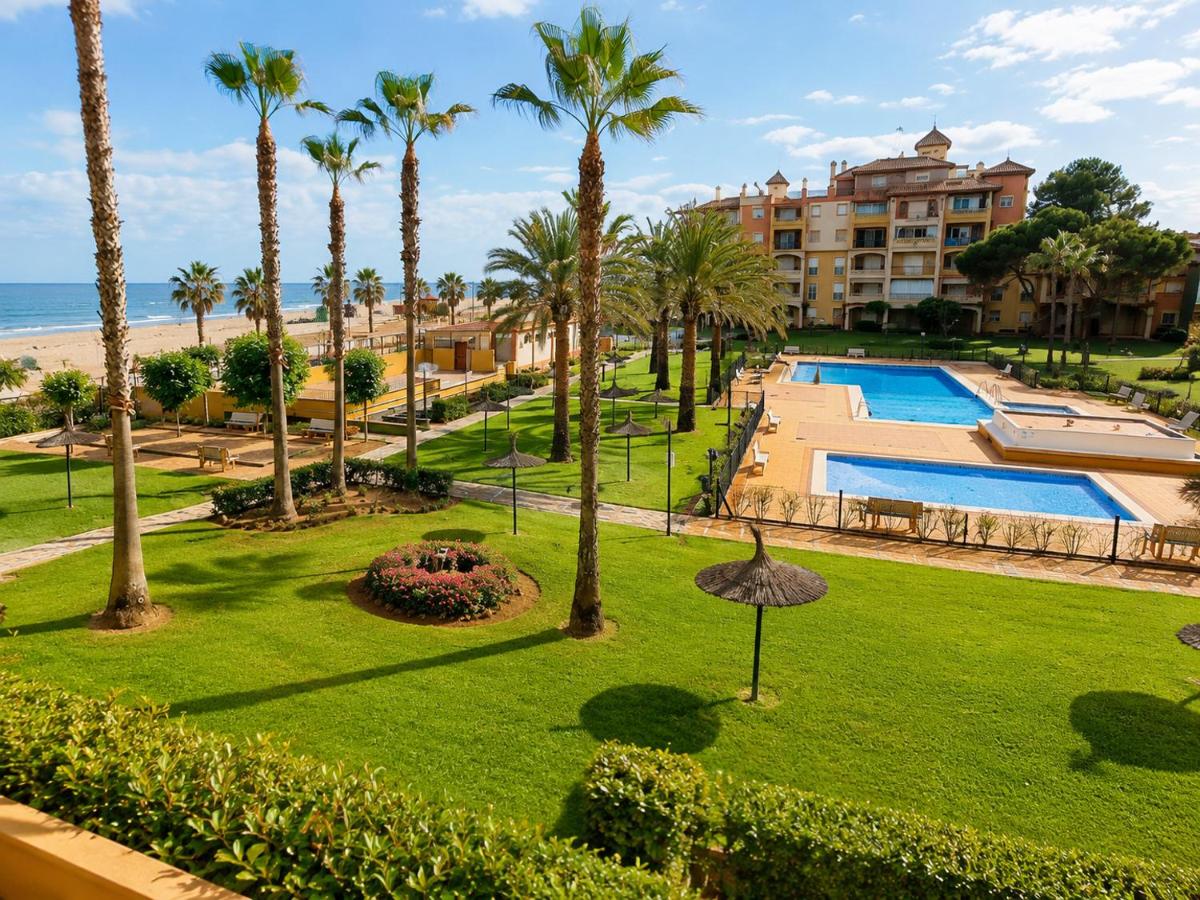 Two-Bedroom Apartment with Terrace and Sea View