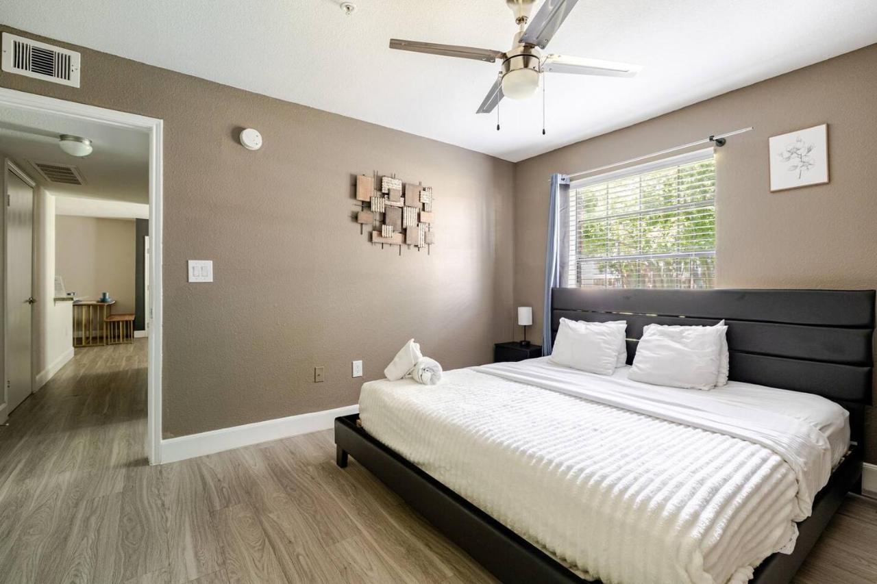 Sunny 2Bed 1Bath | King Beds | NRG at walk | Rodeo - B&B Houston