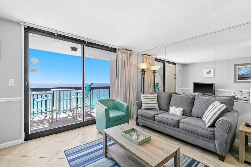 Beach-chic 18th floor condo w gulf-front views Indoor & outdoor pool on-site - Ferienwohnung Destin