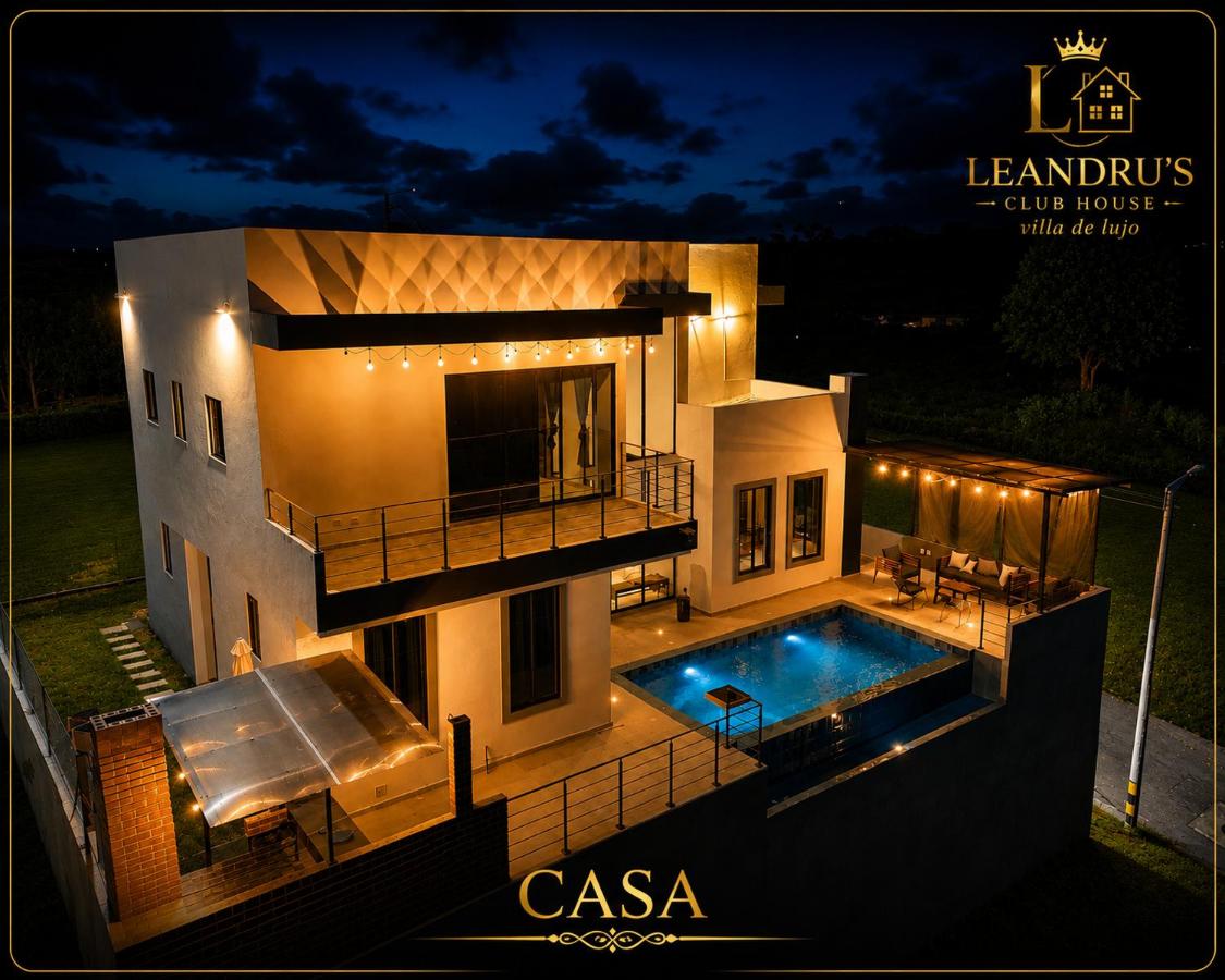 Leandru's CLUB HOUSE casa quinta de LUJO EN CARMEN DE APICALÁ, piscina, jacuzzi, BBQ, Mirador - Chambres d'hôtes Carmen de Apicalá