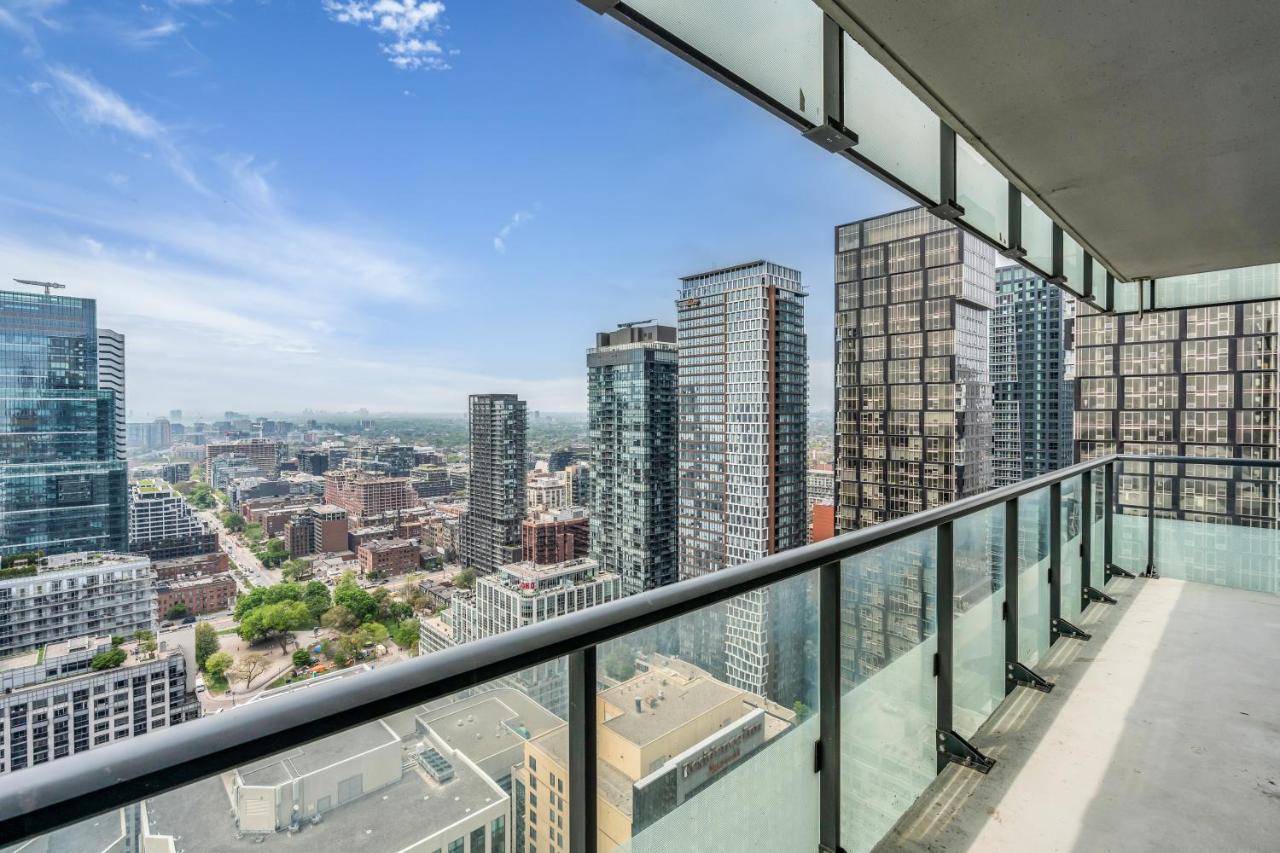 Classic Toronto Skyline Suite - Self Check in - Ferienwohnung Toronto