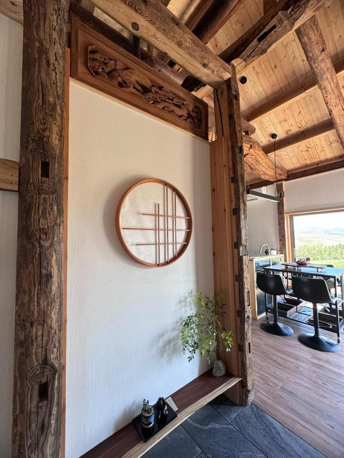 Serene Japanese Home with Majestic Mountain Views, Zen House Kominka - Chambres d'hôtes Enterprise