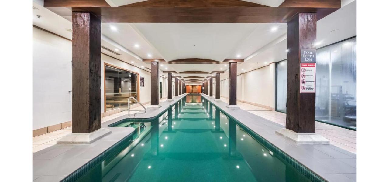 Walk to Darling Harbour and ICC with Pool, Gym & Sauna - B&B Sídney
