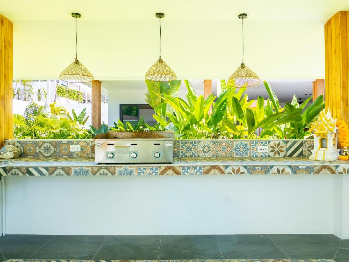 Enchanting Villa Namaste 3Br Private Pool & Garden - Bed and Breakfast Ban Lamai
