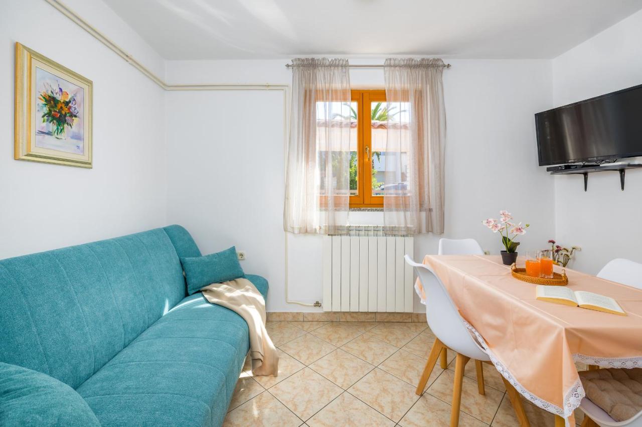 One-Bedroom Apartment with Patio