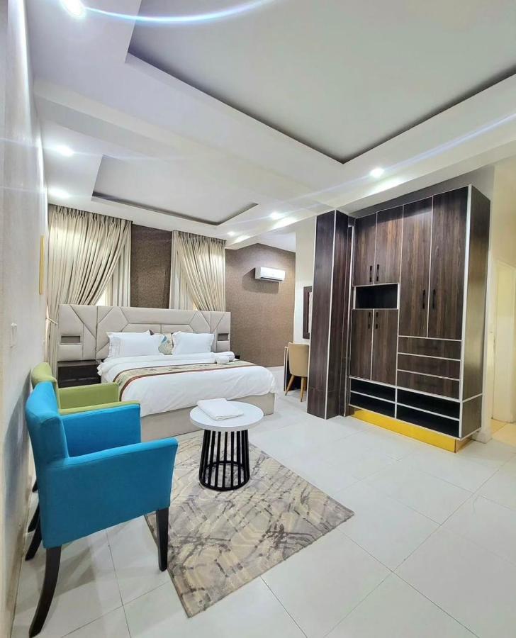 2 bedroom Atrium apartment - Bed and Breakfast Gwarinpa