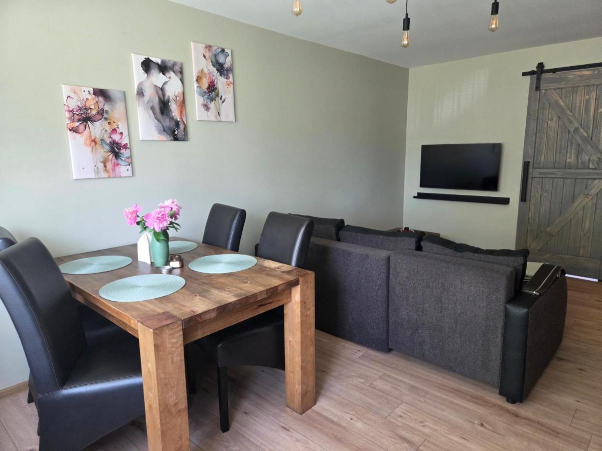 Alūksne City Apartment - Ferienwohnung Alūksne