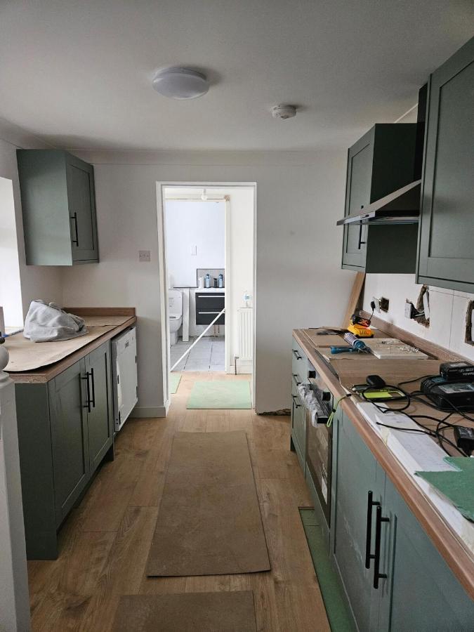 Contractors Relocators Modern 2 Bed Derby - B&B Chellaston