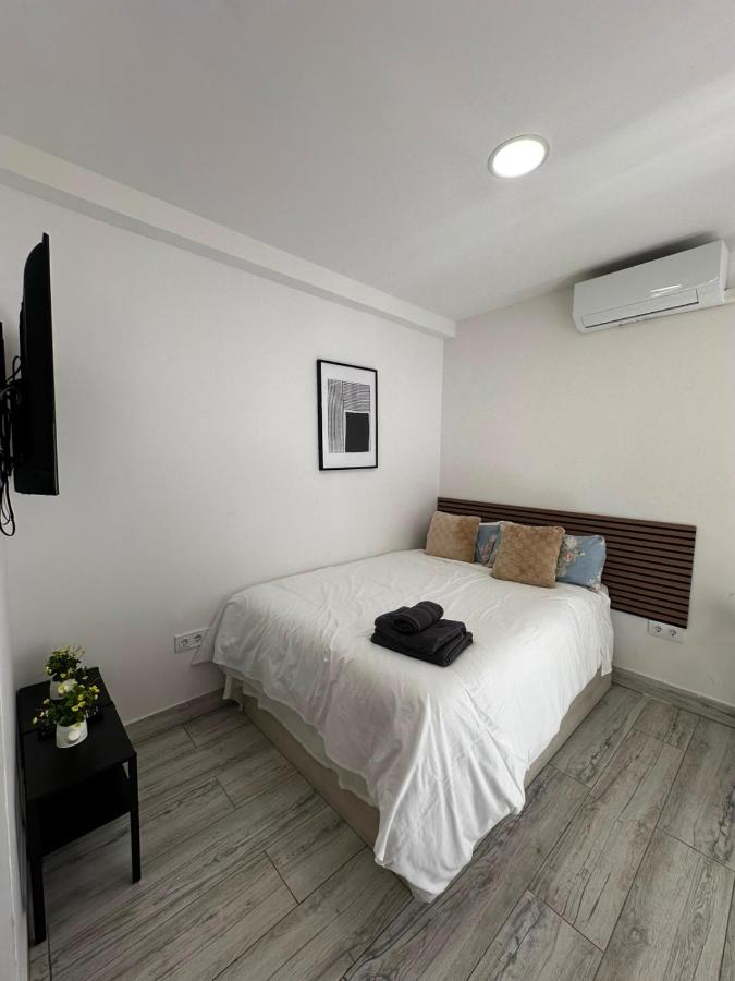 Great Studio in Madrid. Genciana, 46. - B&B Madrid