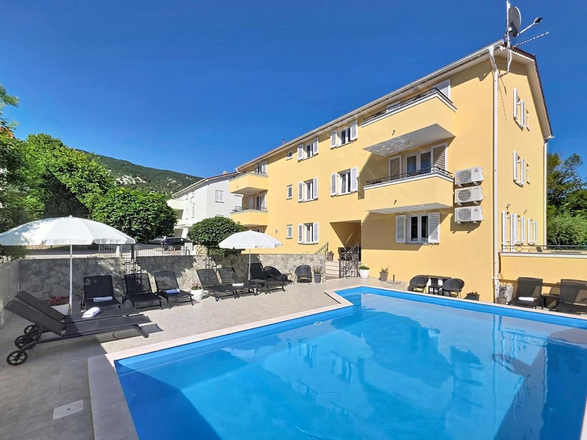 House Gorica 2 - underground level apartments - B&B Baška