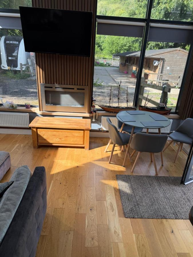 Stable View Alkham Valley Hot Tub included - Bed and Breakfast Folkestone