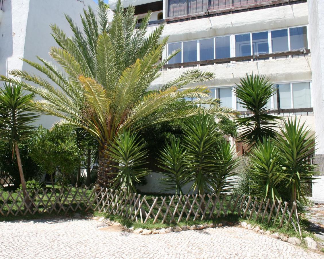 At the beach with a private garden - Ferienwohnung Carcavelos