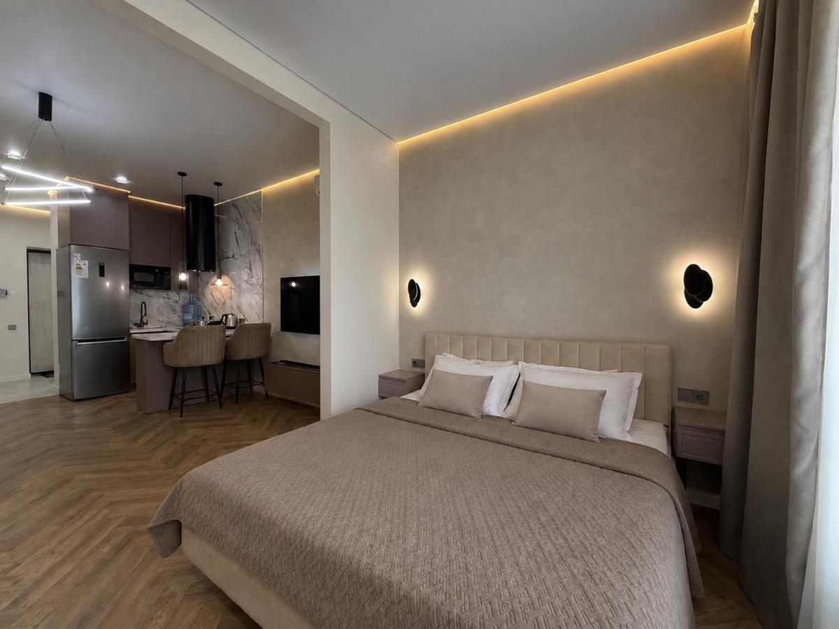 Meridian 151 Residence & drinking water as a gift - B&B Almaty
