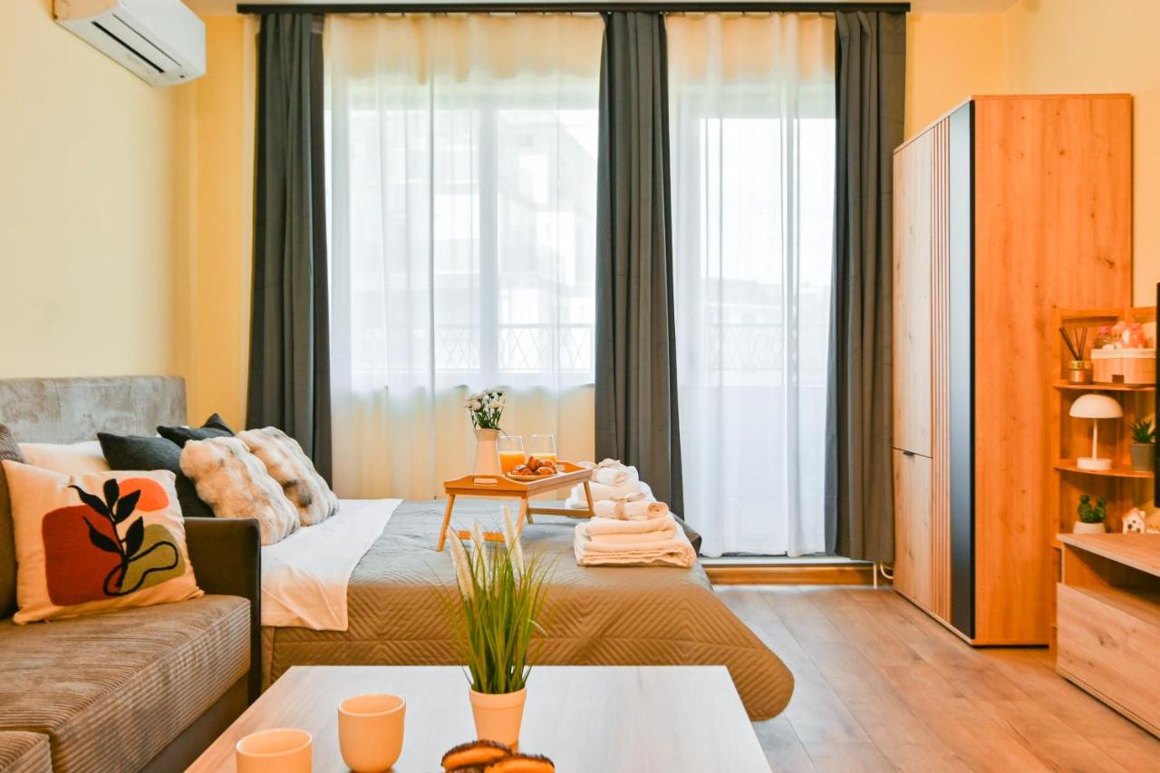 Rea Victoria - Stylish Studio With Private Parking - Chambres d'hôtes Sofia