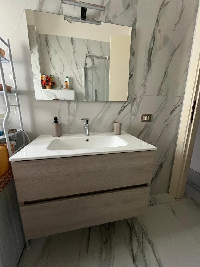 Appartamento a 20 metri dal mare San Salvo Marina - B&B Marina di Montenero