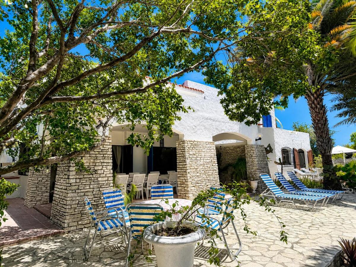 Casa Manarola Oceanfront Oasis & Pizza Cabin - B&B Palmar de Ocoa