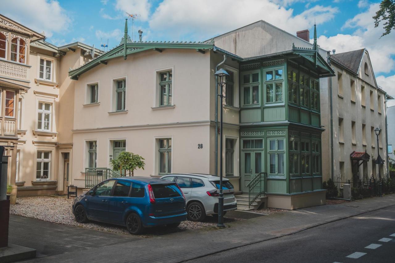 Willa Winieckiego Apartments 300m from Beach Sopot - Chambres d'hôtes Sopot