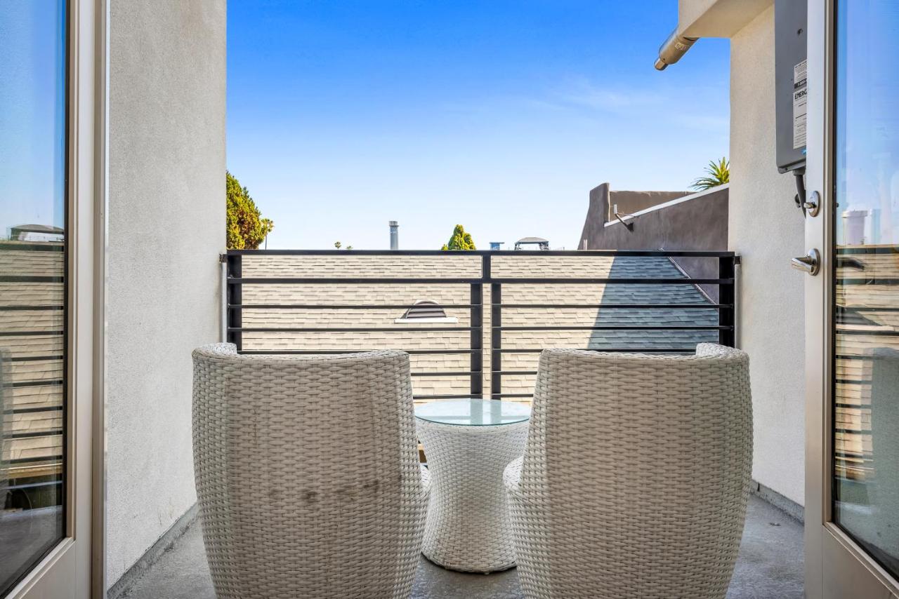 World Cup Stay 1BR Koreatown Loft Parking Close to Downtown LA - B&B Los Angeles