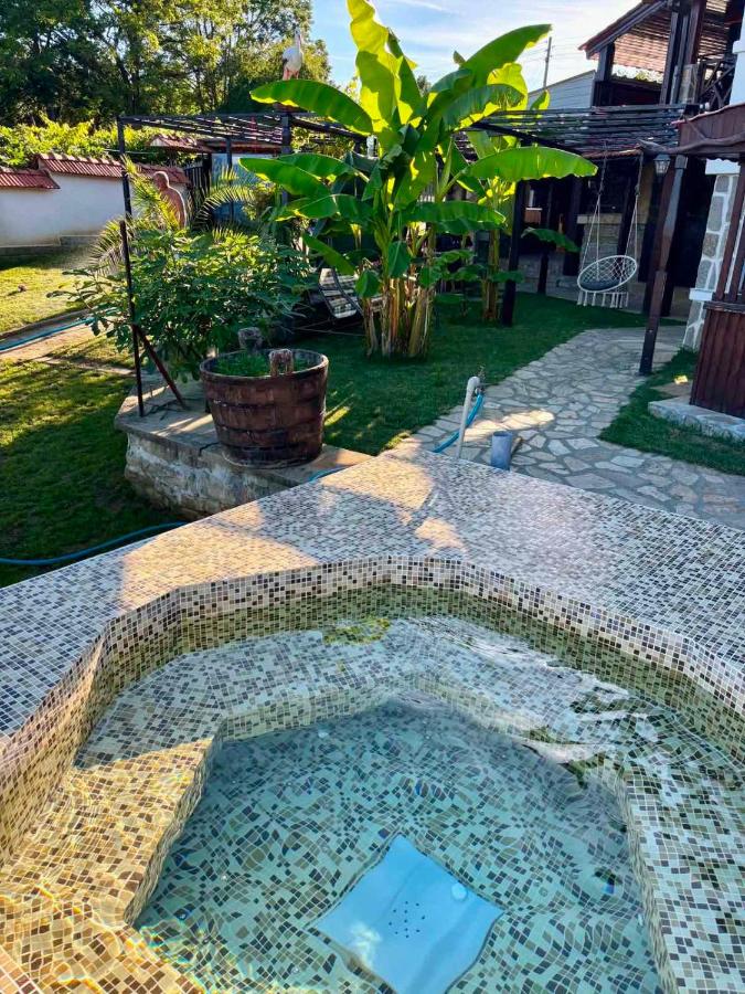 Пиперковата къща - B&B Kavlak