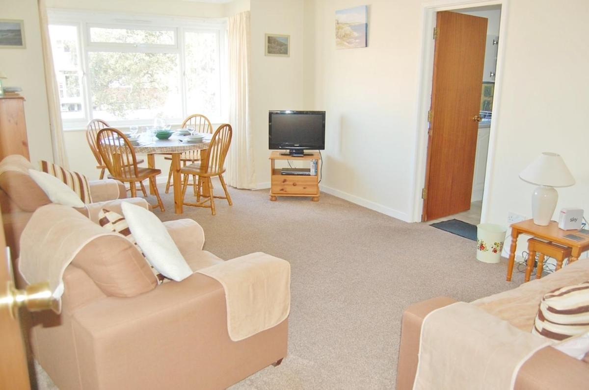 Central Swanage 2 Bed Apartment with Parking - Ferienwohnung Swanage