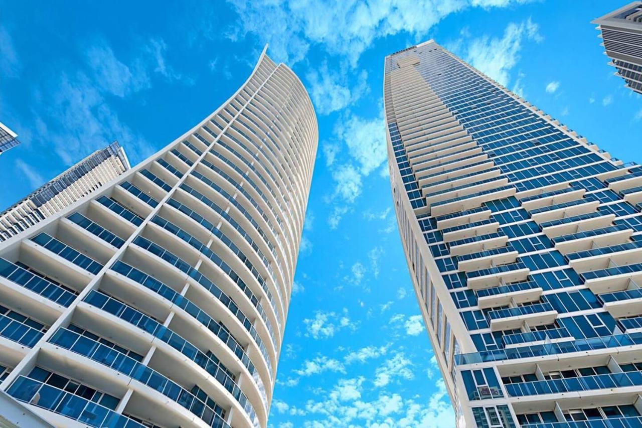 Level 27 Oceanview Residence Hilton-Signed Building with Parking - B&B Gold Coast