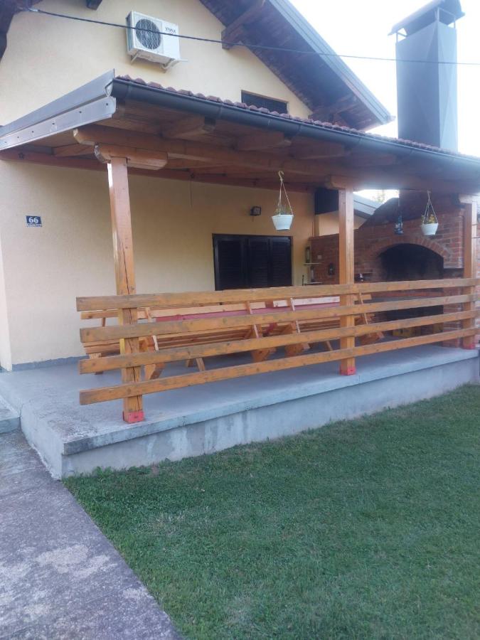 Villa Valinor - B&B Slatina