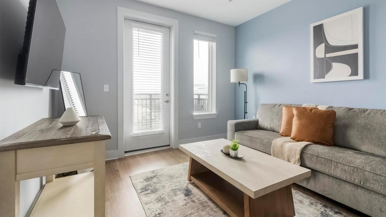 Landing Modern 1BD Gym Courtyard - B&B Jacksonville