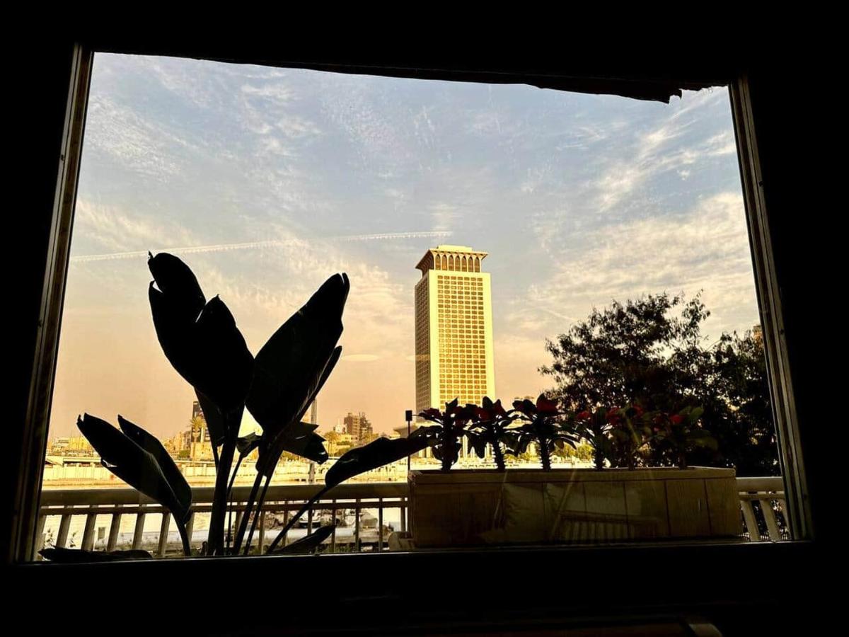 Boho Chic Zamalek Nileview Loft - B&B Cairo
